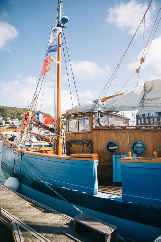 Naviguer à bord d'un vieux gréement en normandie. crédit photo : Clara Ferrand - blog WIldroad