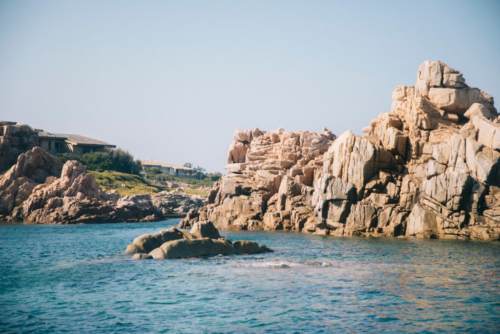 L'île Cavallo des stars et des milliardaires. crédit photo : Clara Ferrand - blog Wildroad