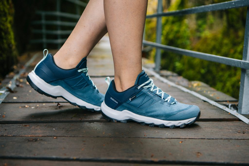 Les chaussures de randonnée MH500 de Quechua. crédit photo : Clara Ferrand - blog Widlroad