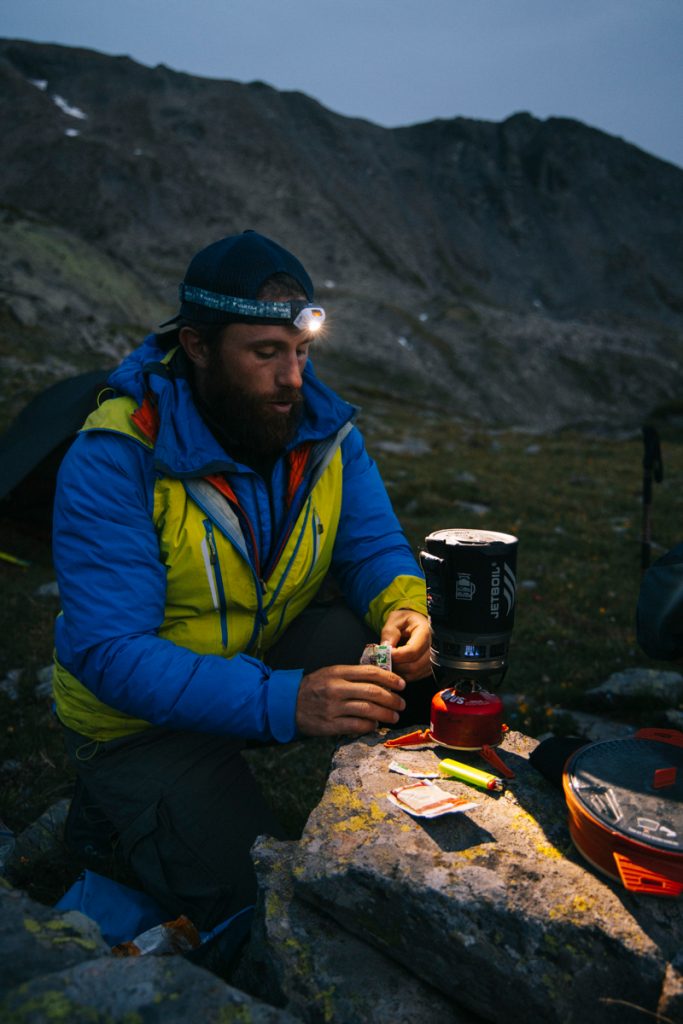 Bivouac avec Rémi de Defilencimes. crédit photo : Clara Ferrand - blog Wildroad