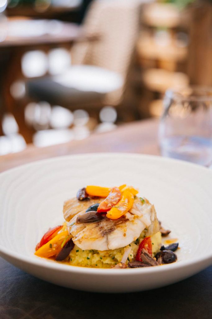 Bonne adresse pour manger dans la station village de Vaujany. crédit photo : Clara Ferrand - blog Wildroad