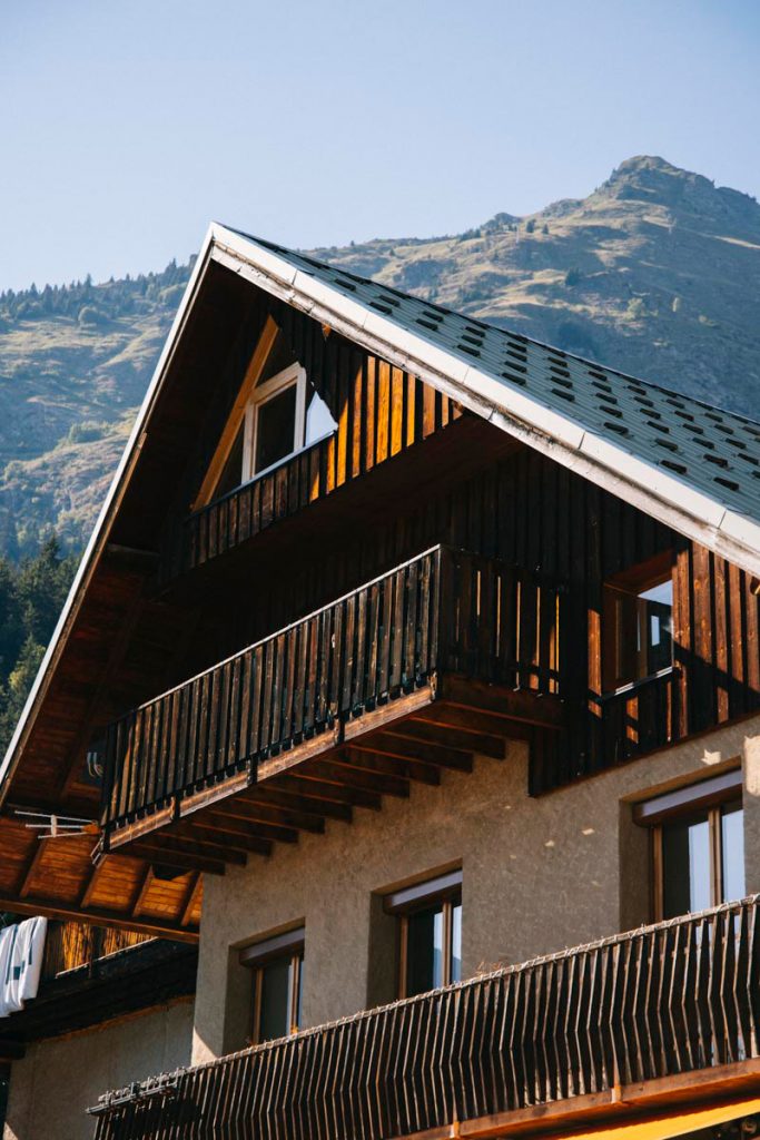 La chambre d'hôte la Tanière, hebregement de charme à Vaujany. crédit photo : Clara Ferrand - blog Wildroad