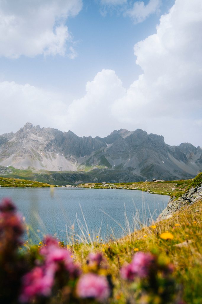 L'incontournable lac de Laramon dans la vallée de la Clarée. crédit photo : Clara Ferrand - blog Wildroad