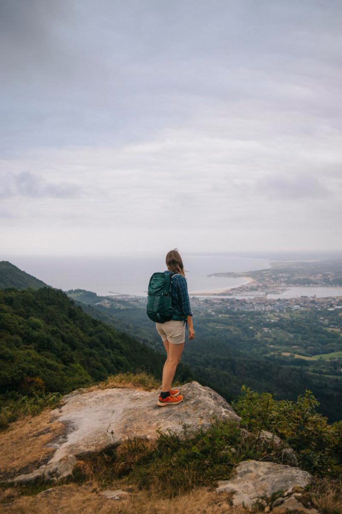La vue sur la baie de Hendaye depuis Jaizkibel. crédit photo : Clara Ferrand - blog WIldroad