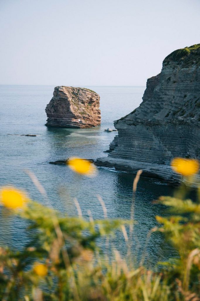 Les deux jumeaux de Hendaye. crédit photo : Clara Ferrand - blog WIldroad