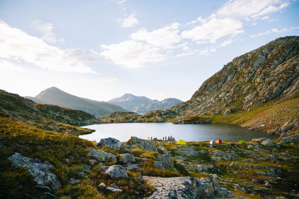 Louer du matériel de camping pour un week-end en groupe. crédit photo : Clara Ferrand - blog Wildroad