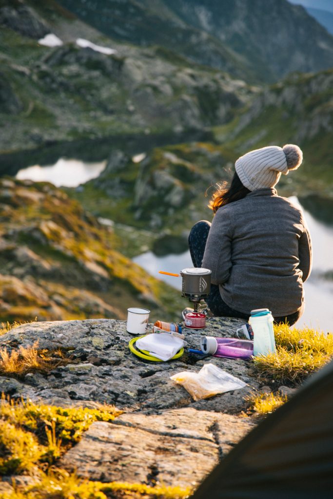 Quel matériel choisir pour son premier bivouac. crédit photo : Clara Ferrand - blog WIldroad