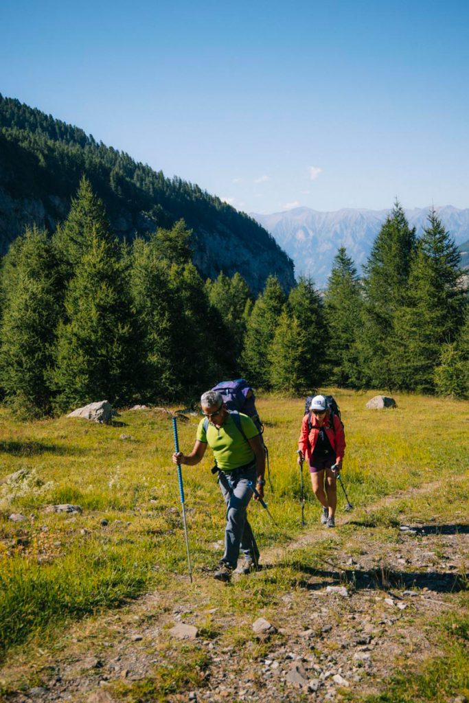 Randonner avec un guide aux Orres. crédit photo : Clara Ferrand - blog Wildroad