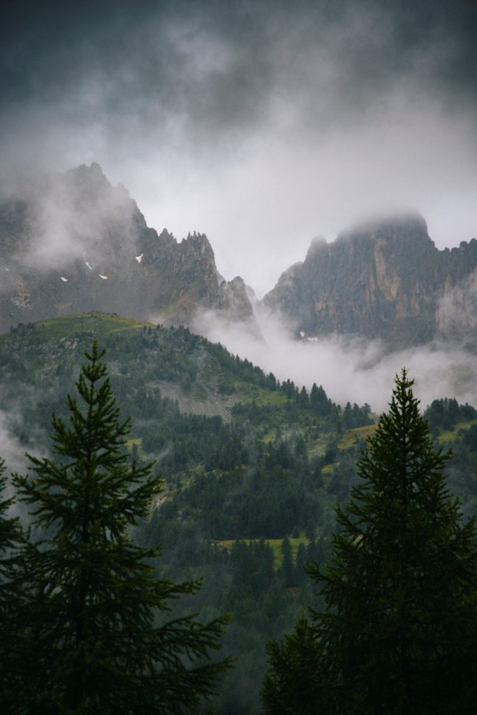 Randonner dans le massif des Cerces et les refuges de la Clarée. crédit photo : Clara Ferrand - blog Wildroad