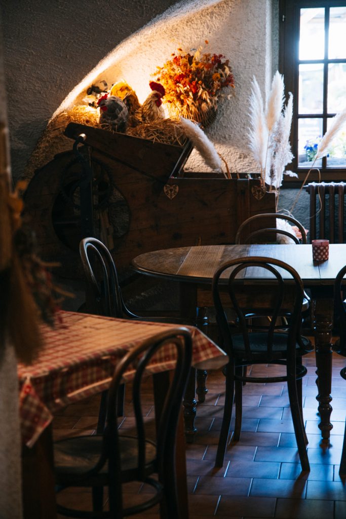 Restaurant de l'auberge de Cleida. crédit photo : Clara Ferrand - blog Wildroad