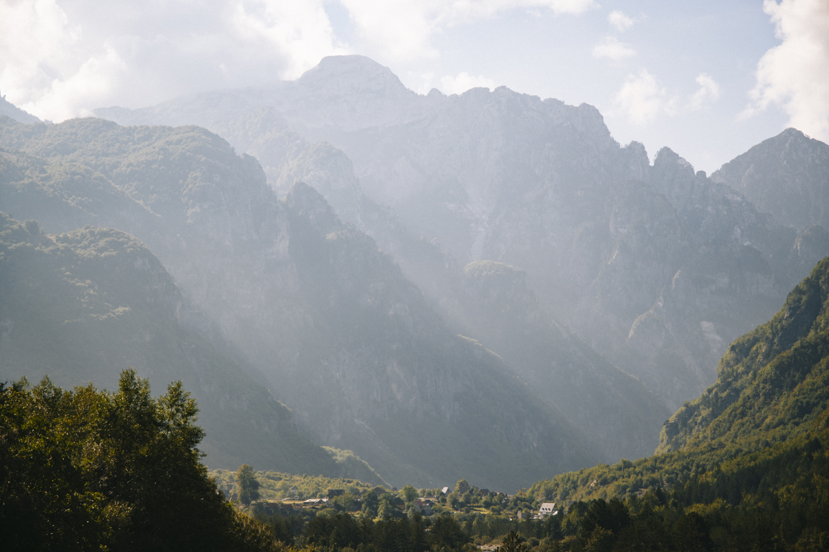 Faire les Peaks of the Balkans avec Travelbase : itinéraire, hébergement, organisation... crédit photo : Clara Ferrand - blog Wildroad