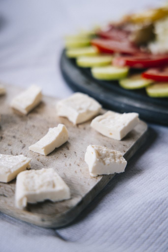 Les repas sur le Balkan trail dans les hébergements. crédit photo : Clara Ferrand - blog WIldroad