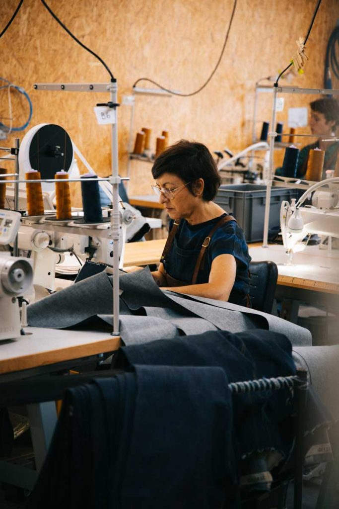 Les ateliers de Jean Français de la fabrique Tuffery en Lozère. crédit photo : Clara Ferrand - blog Wildroad