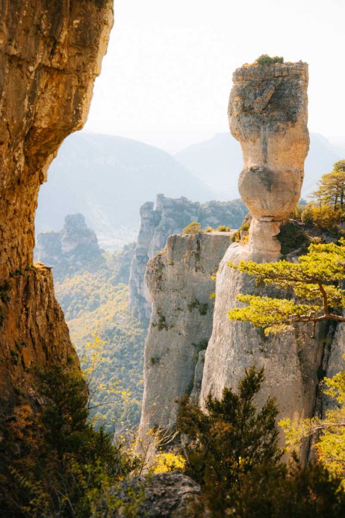 Vases des gorges de la Jonte sur les sentiers des balcons du vertige. crédit photo : Clara Ferrand - blog Wildroad