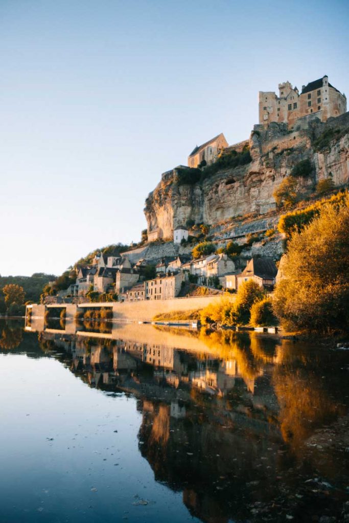 Le villages de Beynac-et-Cazenac en Dordogne. crédit photo : Clara Ferrand - blog Wildroad