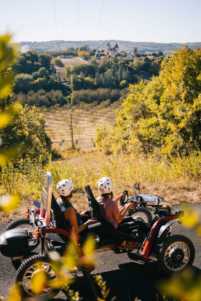 Circuit des châteaux de la Dordogne avec un swincar. crédit photo : Clara Ferrand - blog Wildroad