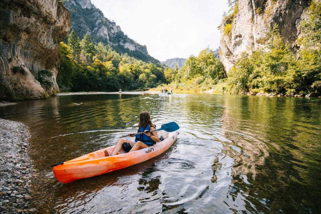 descendre les gorges du Tarn en canoë. crédit photo : Clara Ferrand - blog Wildroad