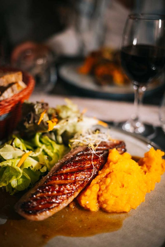 Les bonnes tables de Sarlat : le restaurant de l'entrepotes. crédit photo : Clara Ferrand - blog Wildroad