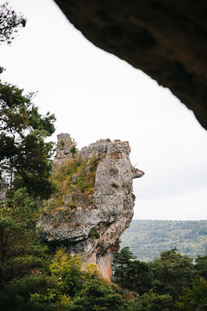 Les visages cachées de la cité de Pierres à Millau. crédit photo : Clara Ferrand - blog Wildroad