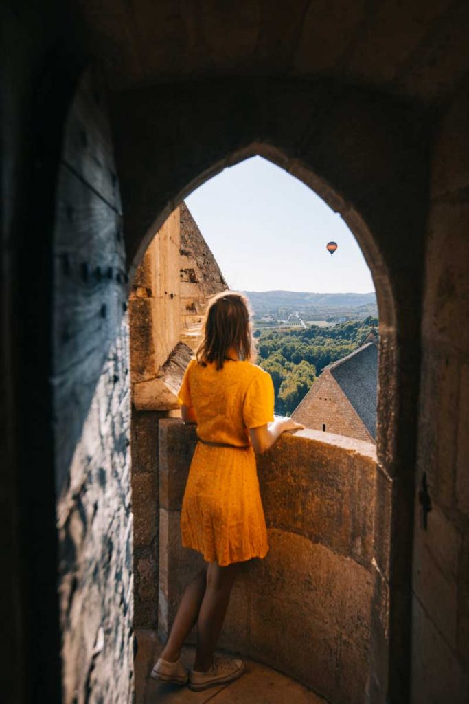 Visiter le château e Beynac-et-Cazenac dans la vallée de la Dordogne. crédit photo : Clara Ferrand - blog Wildroad