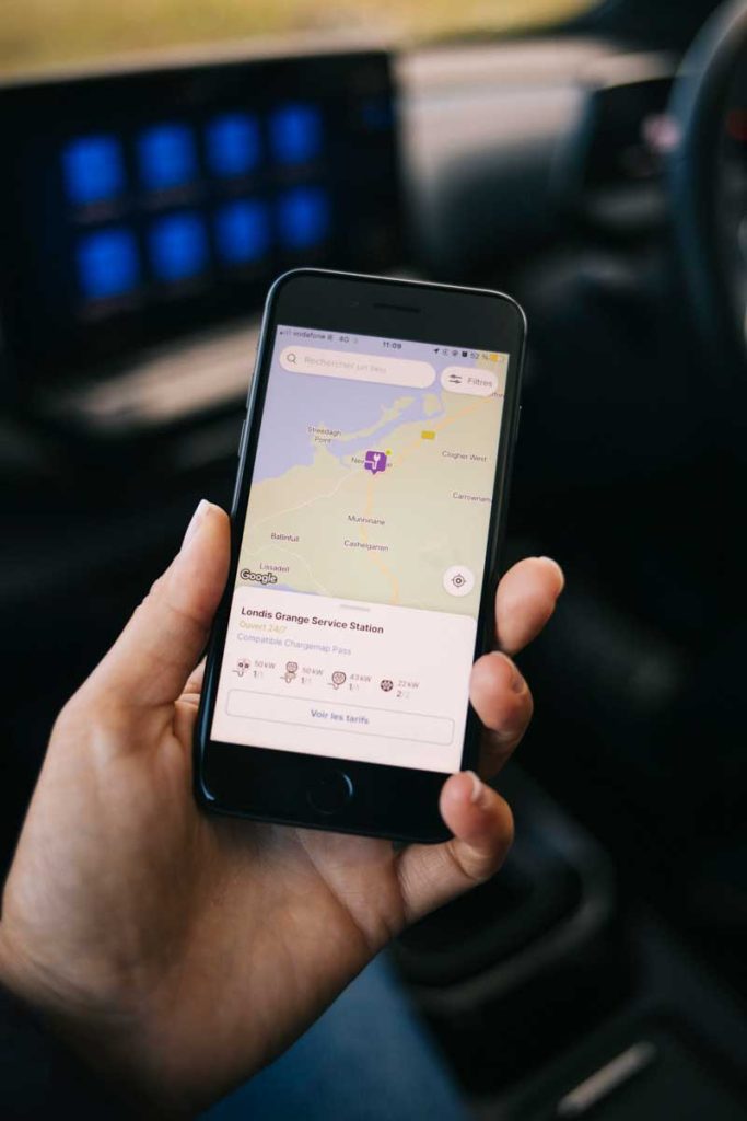 L'application Charge map pour trouver les borne électrique. crédit photo : Clara Ferrand - blog Wildroad