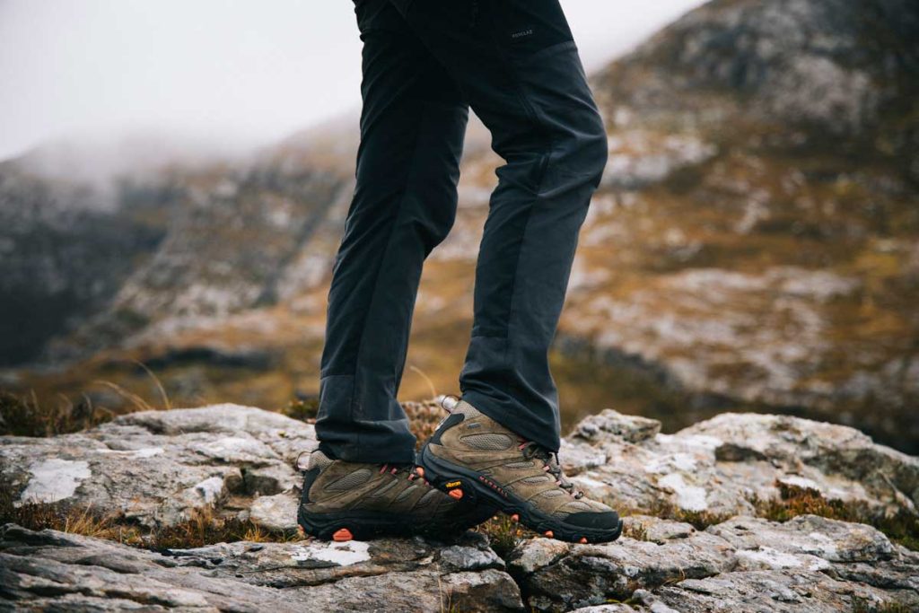 Les chaussures de randonnée gore tex MOAB 3 mid. crédit photo : Clara Ferrand - blog Wildroad