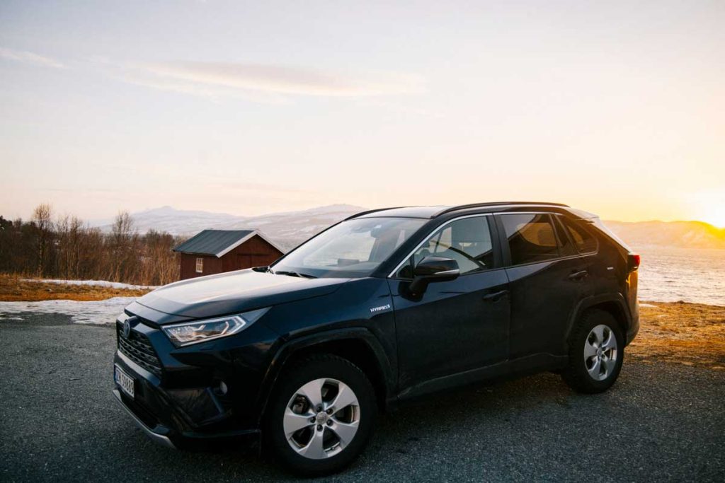 Quel type de voiture louer pour un road trip en hiver en Norvège. crédit photo : Clara Ferrand - blog Wildroad