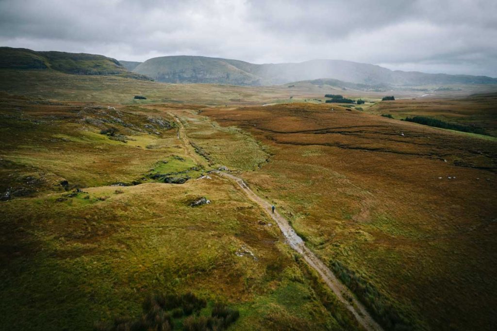 Randonner sur les plus belles étapes de The Western Way du Connemara à Wild Nephin national Park. crédit photo : Clara Ferrand - blog Wildroad