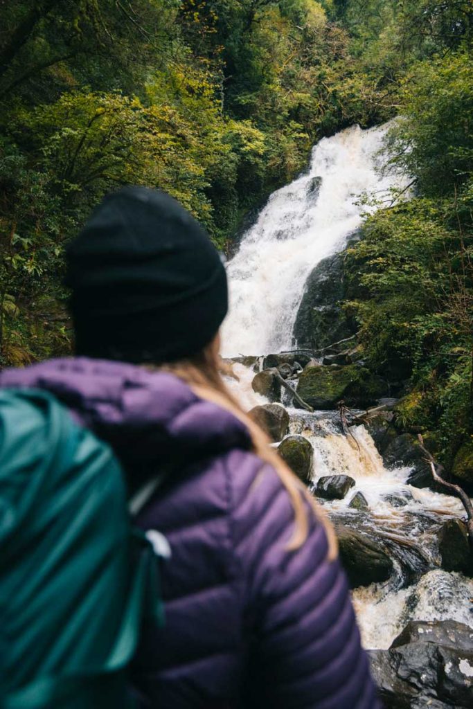 Découvrir la cascade de Torc Waterfall dans le parc national de Killarney. crédit photo : Clara Ferrand - blog Wildroad