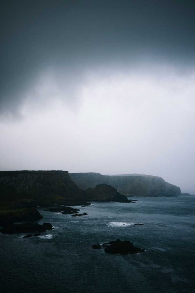 Avril ) Septembre, meilleure période pour randonner sur les sentiers en Irlande du Nord. crédit photo : Clara Ferrand - blog Wildroad