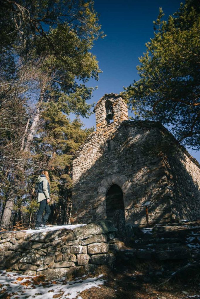 La Chapelle Saint-Léger à Montclar. crédit photo : Clara Ferrand -blog Wildroad