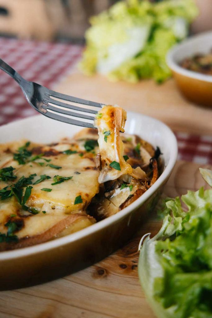 La tartiflette locale revisite par le chef de l'auberge du Fanget. crédit photo : Clara Ferrand - blog Wildroad