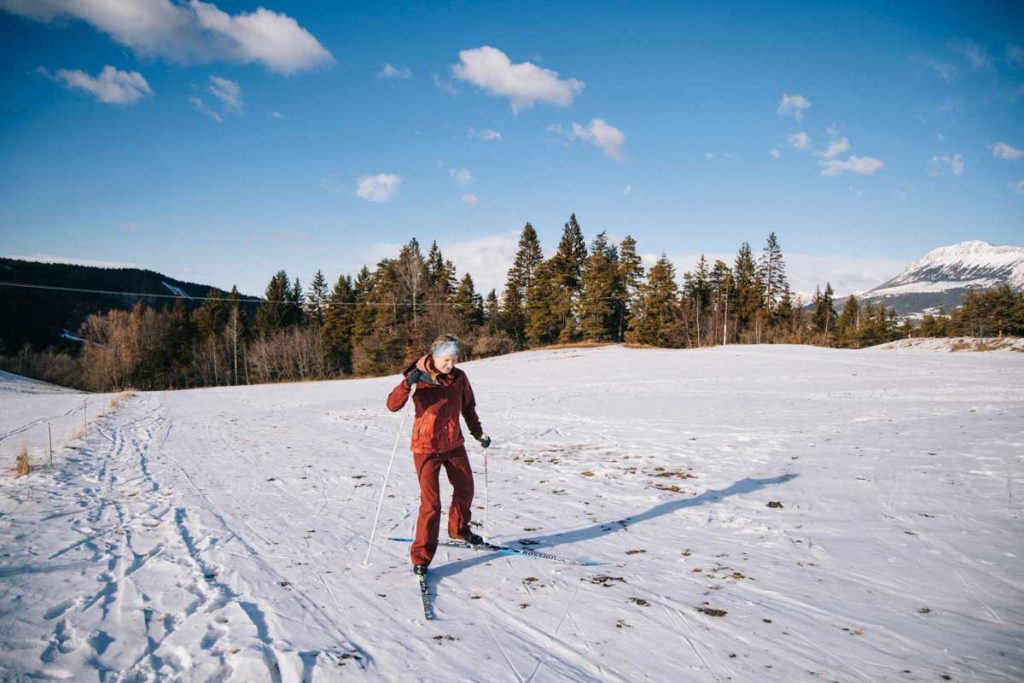 S'initier au biathlon sur le domaine nordique du Fanget. crédit photo : Clara Ferrand - blog Wildroad