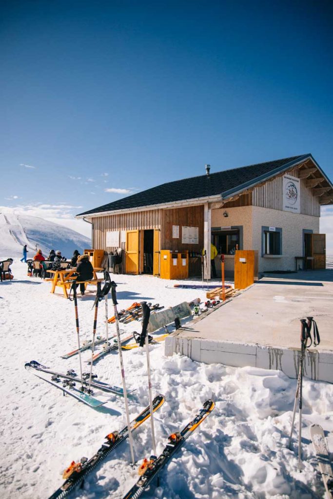 Le restaurant d'altitude le 360 à Chabanon. crédit photo : Clara Ferrand - blog Wildroad