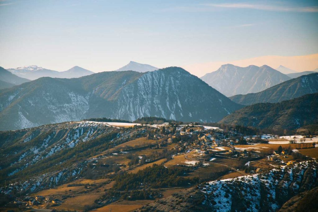 Panorama sur Saint-Martin-lesSeyne depuis La Chapelle de la Salette. crédit photo : Clara Ferrand - blog WIldroad