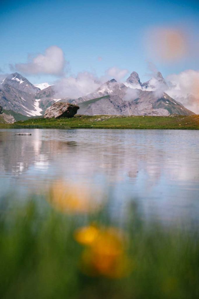Les aiguilles d'Arve en Maurienne depuis le lac des Cerces. crédit photo : Clara Ferrand - blog Wildroad