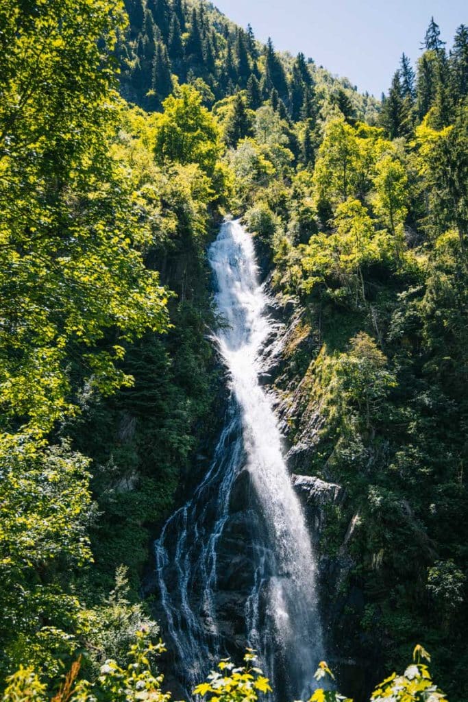 La cascade du Pissou une randonnée en Belledonne. crédit photo : clara Ferrand - blog Wildroad