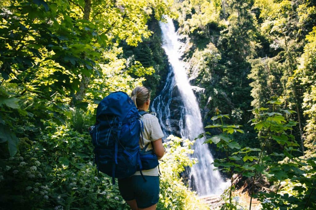 La randonnée de la cascade du Pissou dans la vallée du Haut-Bréda. crédit photo : clara Ferrand - blog Wildroad