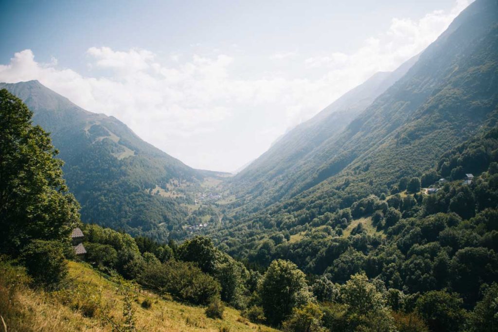 Le col d'Ornon dans la vallée de la Lignarre. crédit photo : Clara Ferrand- blog Wildroad