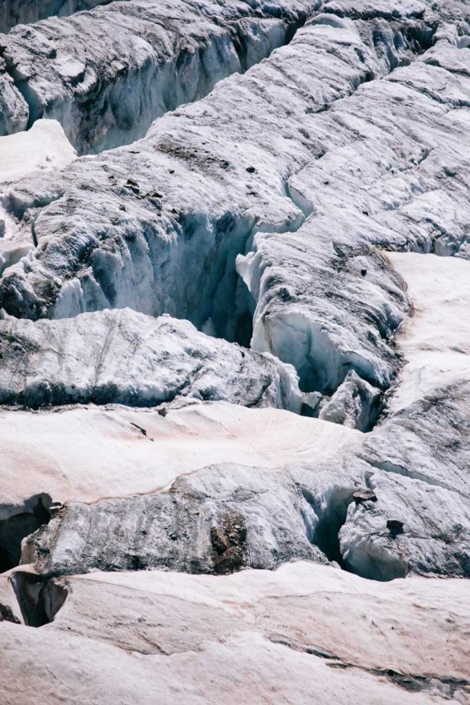 La creusasse sur le glacier de la girolle. crédit photo : Clara Ferrand - blog Wildroad