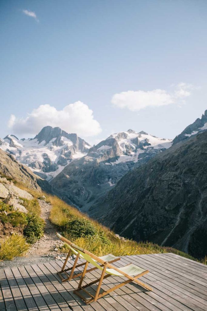 Dormir dans le parc national des Écrins avec la vue sur les glaciers. crédit photo : Clara Ferrand - blog Wildroad