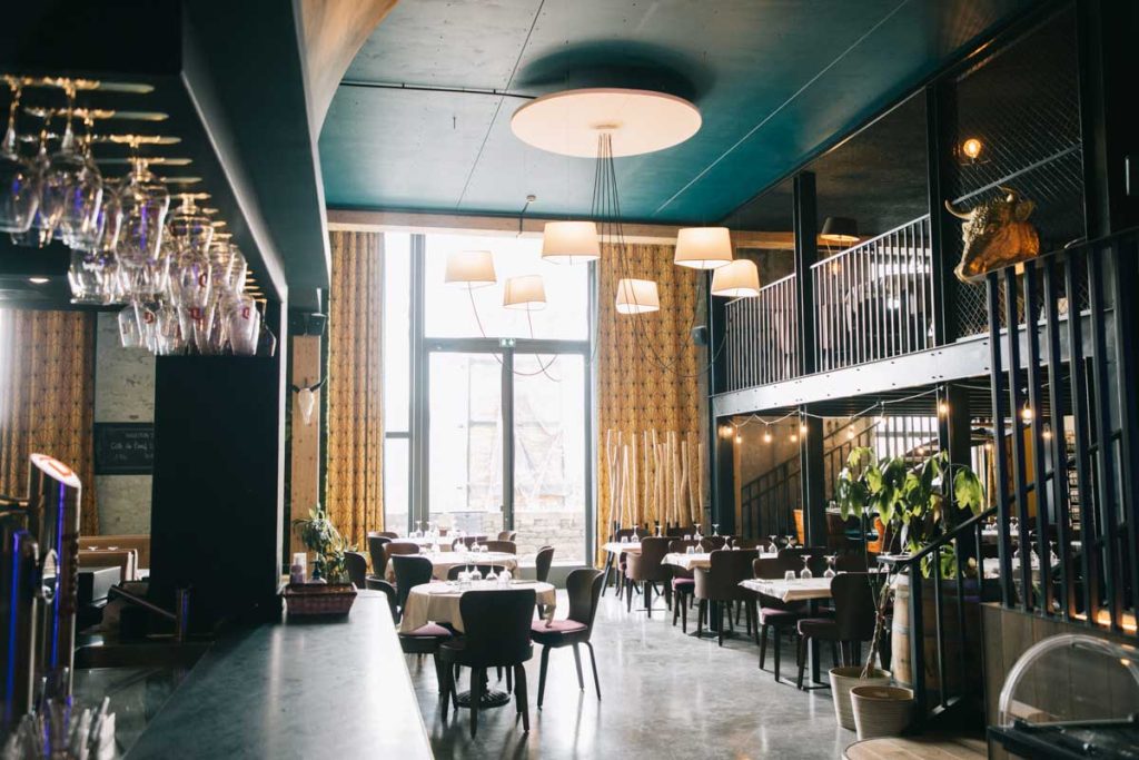 Les restaurants dans Les Halles couvertes des capucins. crédit photo : Clara Ferrand - blog Wildroad