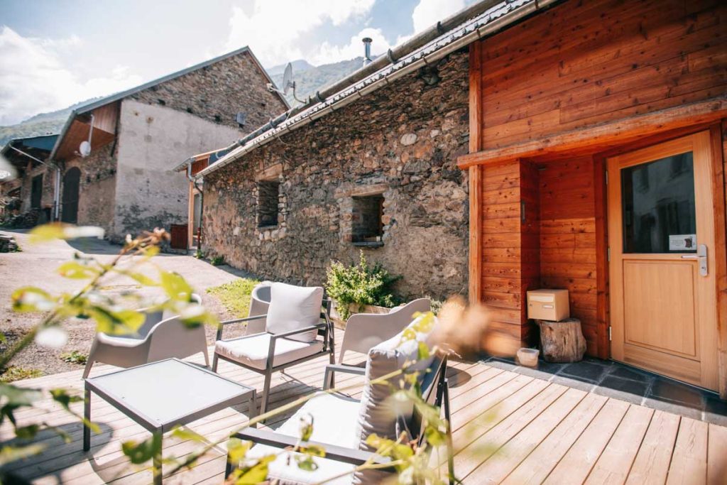 Un gîte pour dormir dans les Écrins dans la vallée de la Lignarre. crédit photo : Clara Ferrand- blog Wildroad