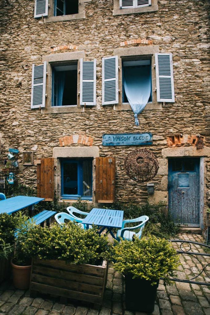 La maison bleue dans la rue de Saint-Malo. crédit photo : Clara Ferrand - blog Wildroad