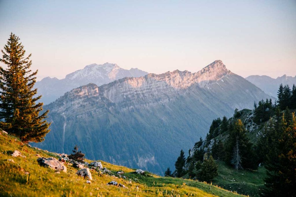 Les ravis et le lac de Lessy autour d'Annecy. crédit photo : Clara Ferran d- blog Wildroad
