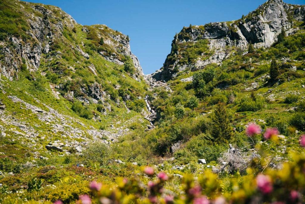 La montée du cul de la vieille pour accéder au plateau des 7 Laux. crédit photo : clara Ferrand - blog Wildroad