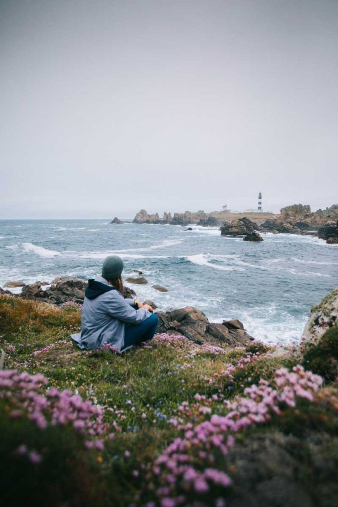 Le phare de Créach en Bretagne sur îll'e d'Ouessant. crédit photo: Clara Ferrand - blog Wildroad