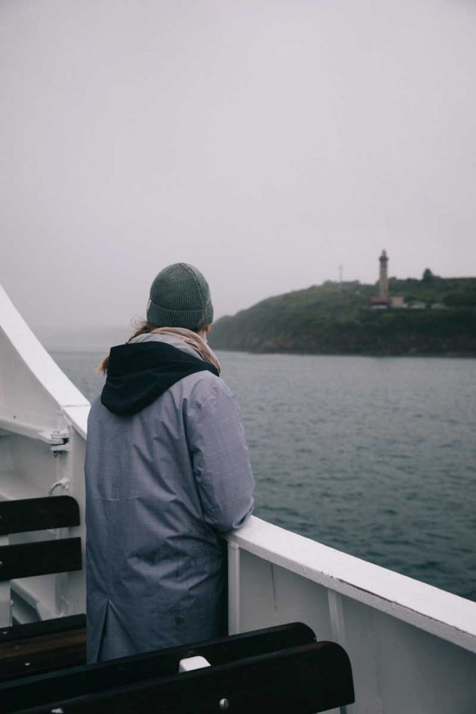 Traversée en ferry depuis Brest vers Ouessant. crédit photo : Clara Ferrand - blog Wildroad