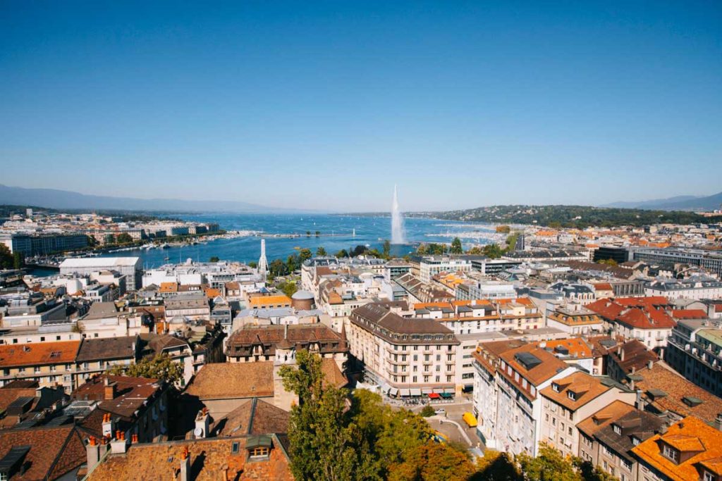Le panorama sur Genève depuis les tours de la Cathédrale Saint-Pierre. crédit photo : Clara Ferrand - blog Wildroad