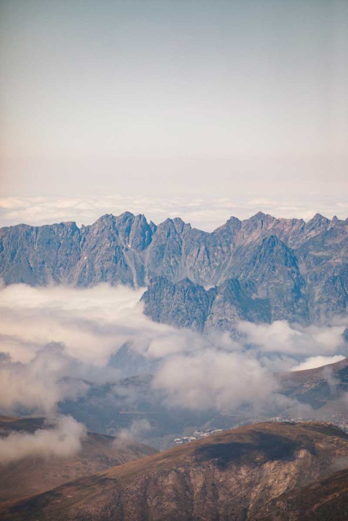 Panorama sur les Grandes Rousses depuis le Meije. crédit photo : Clara Ferrand- blog Wildroad